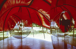 Asymptote: Hani Rashid + Lise Anne Couture FluxSpace 2.0 Pavilion at the 7th Venice Architecture Biennale, Venice, Italy 2000 Courtesy: Asymptote